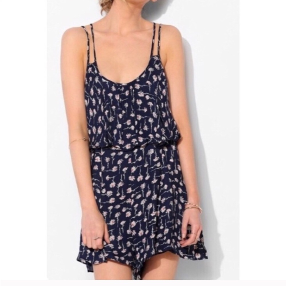 ISO Kimchi Blue Daisy romper